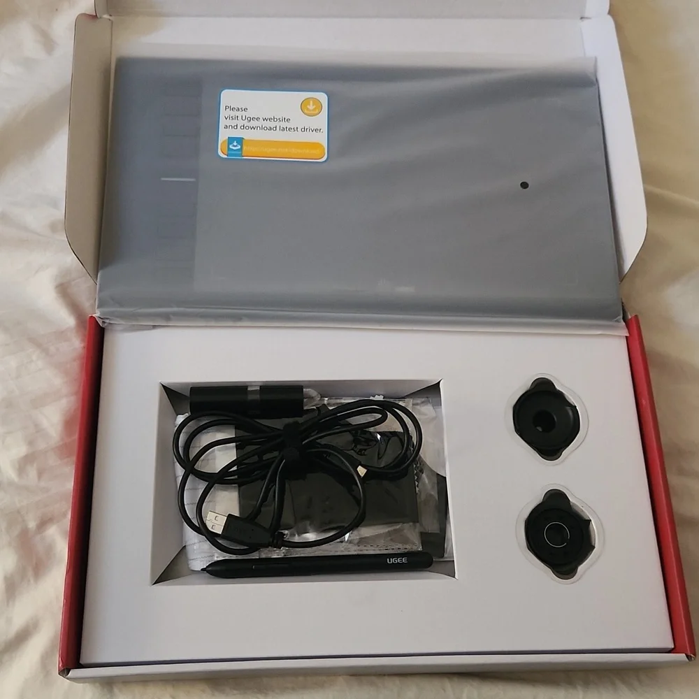 UGEE M708 Pen Tablet